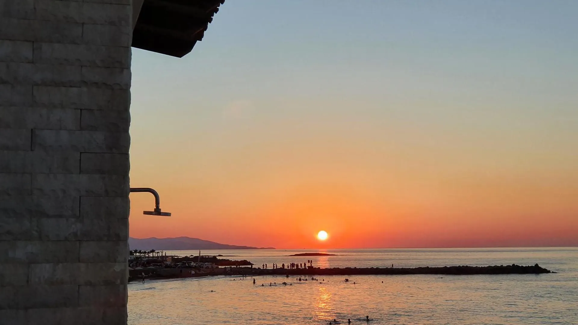 Seashell Seafront Villa Kokkini Hani